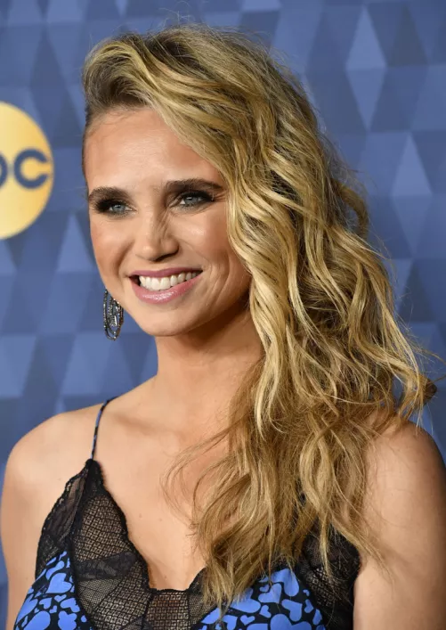 Fiona Gubelmann by Straw27