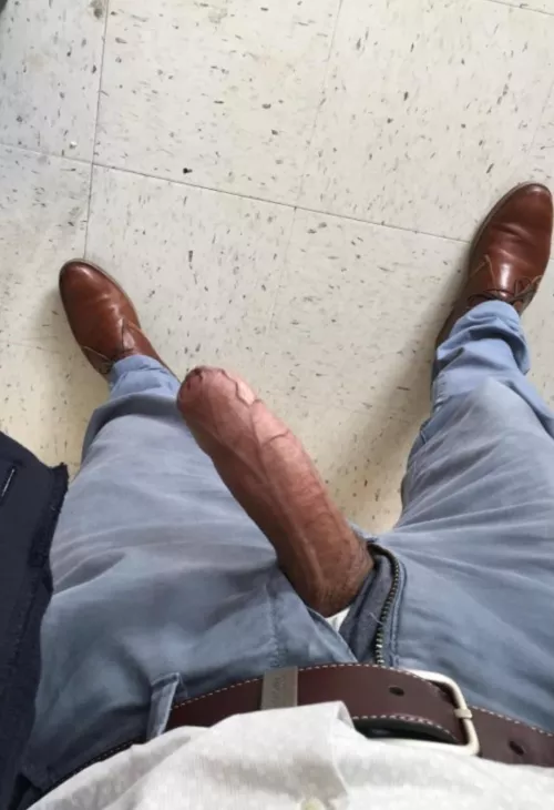 First into the office again 🍌 by toffs25