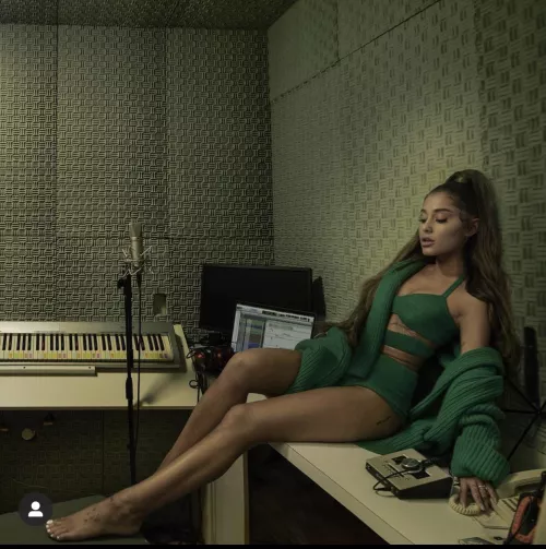 First load of the year has to go to Ariana and her sexy legs by Wydstepbro07