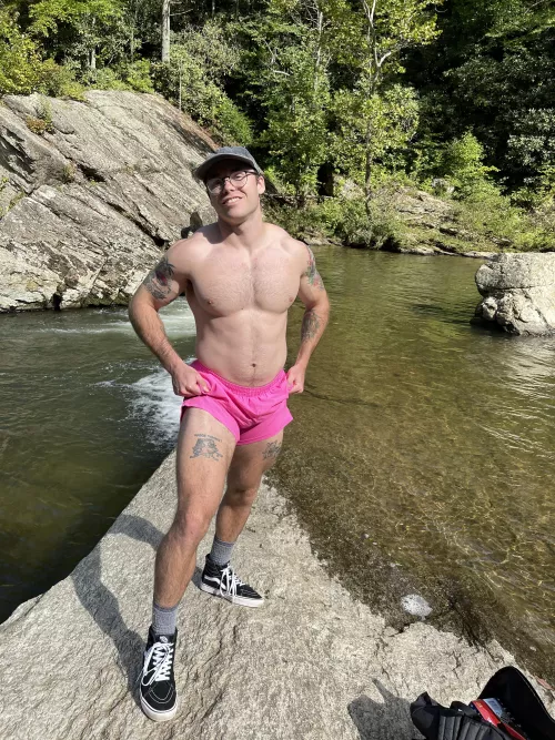 First photo posted. I follow all these hot girl threads I figure I owe something for the women out there. by Fun-Instruction-2661