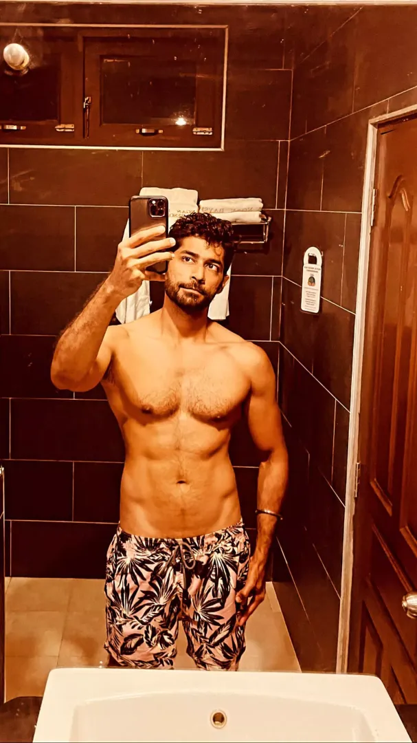 First pic here! posted by oradagan