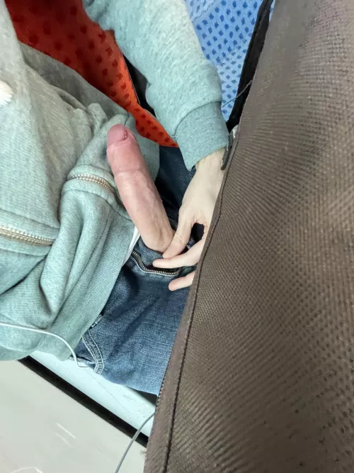 First pic here, in a bus :P by Marinogay