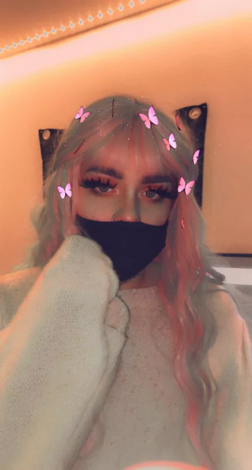 First Picture I've Ever Posted... Thoughts? by FrootiCutie