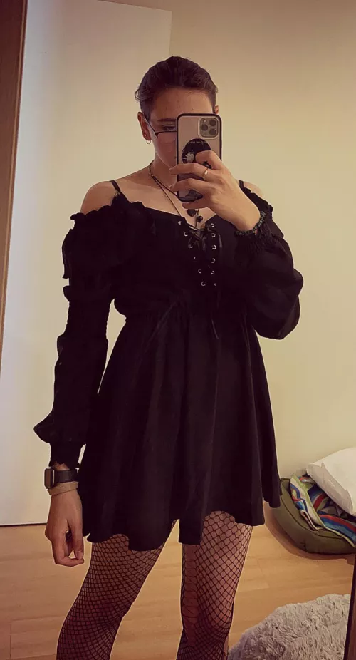 first post cause I've been so scared to post here but here's a photo from my bday the other week (they/them) by gemm_cats