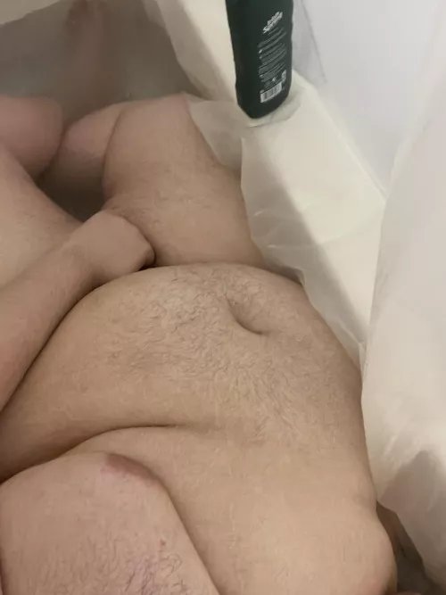 First post, go easy on me 🥺🥺 by throwawayNA16