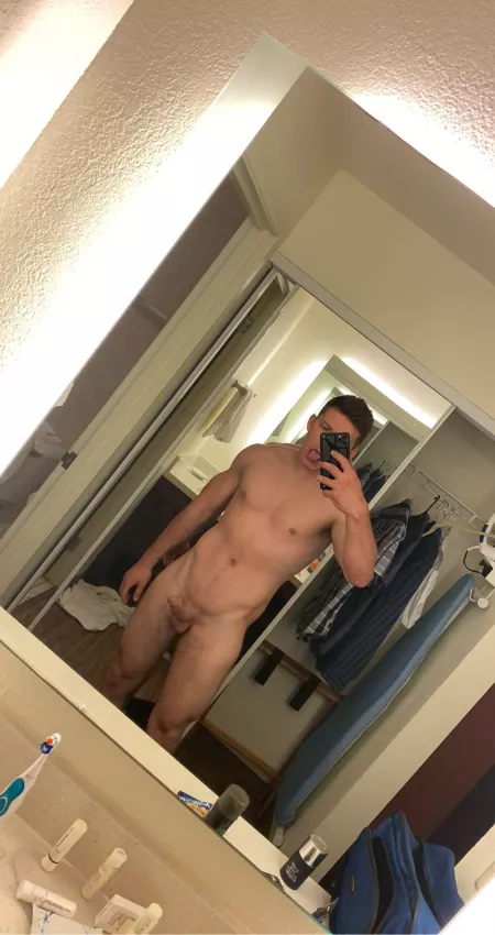 First post here, 21 M :) by LongFitNHairy