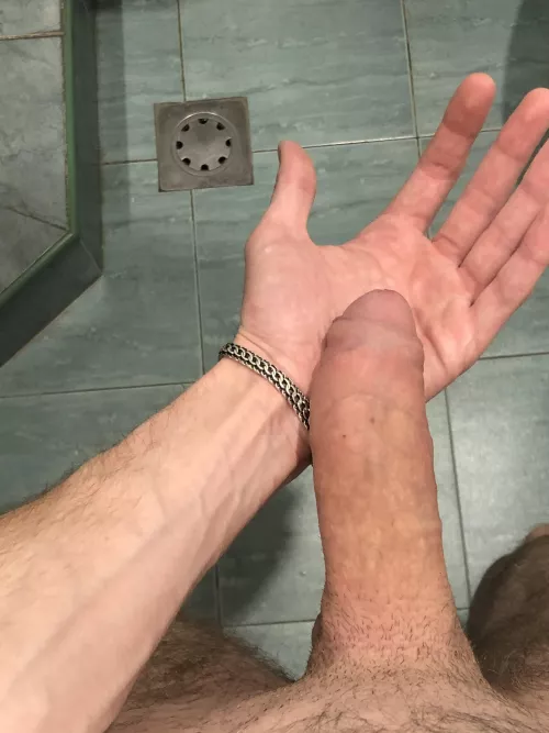 First post here by lemmeworshipp