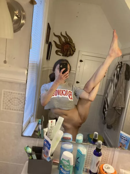 First post here , am I doing this right ? by petitefreak13