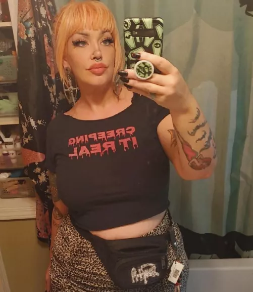 First post here! Hi! by Baristababy666