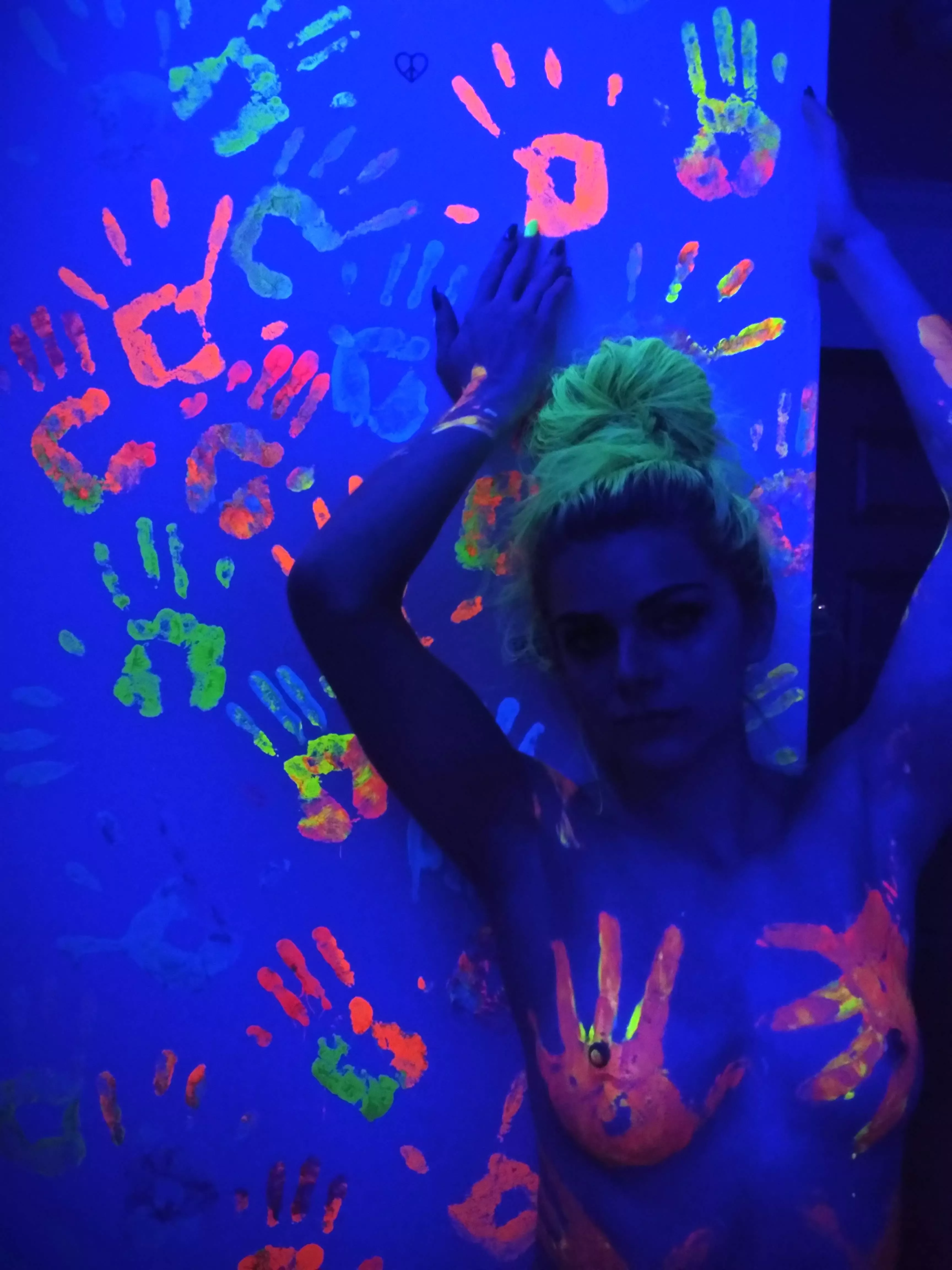 First post here hiii posted by SaturnAndromeda