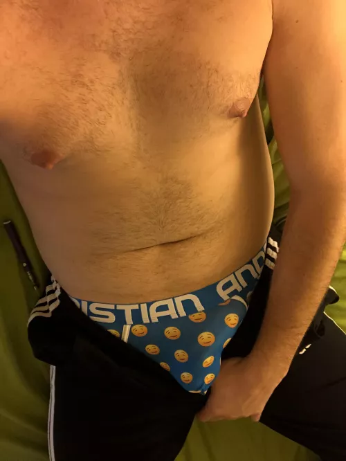 First post here… see something you like? 🤤 (24, 6’5) by lorde_stan