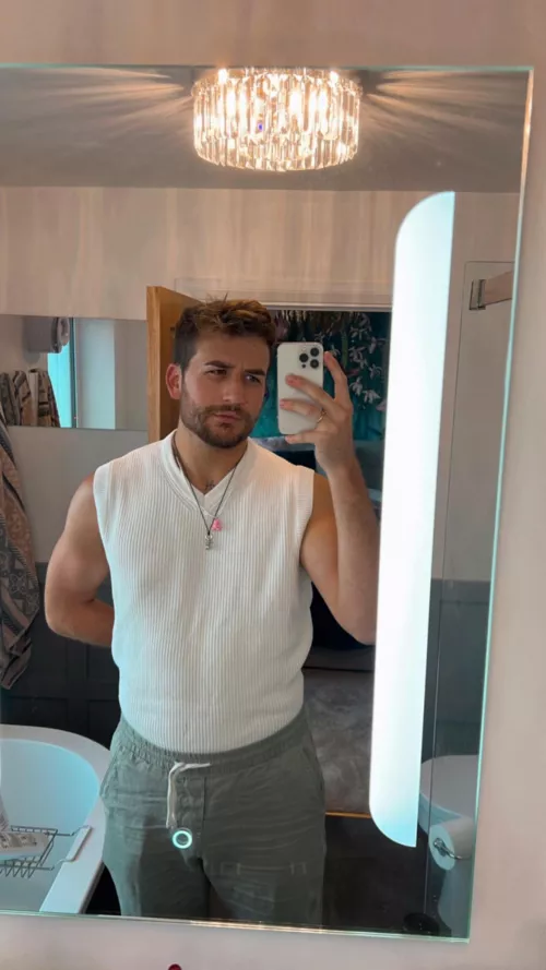 First post here so hey gays! Unfortunately im a small town gay. Who has halloween plans I can live vicariously through? by legallybomb