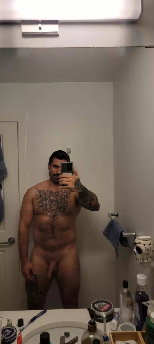 First post here. Thanks for this community, it's refreshing to see normal, beautiful people in the raw. ✌ by SmrtLikeRock