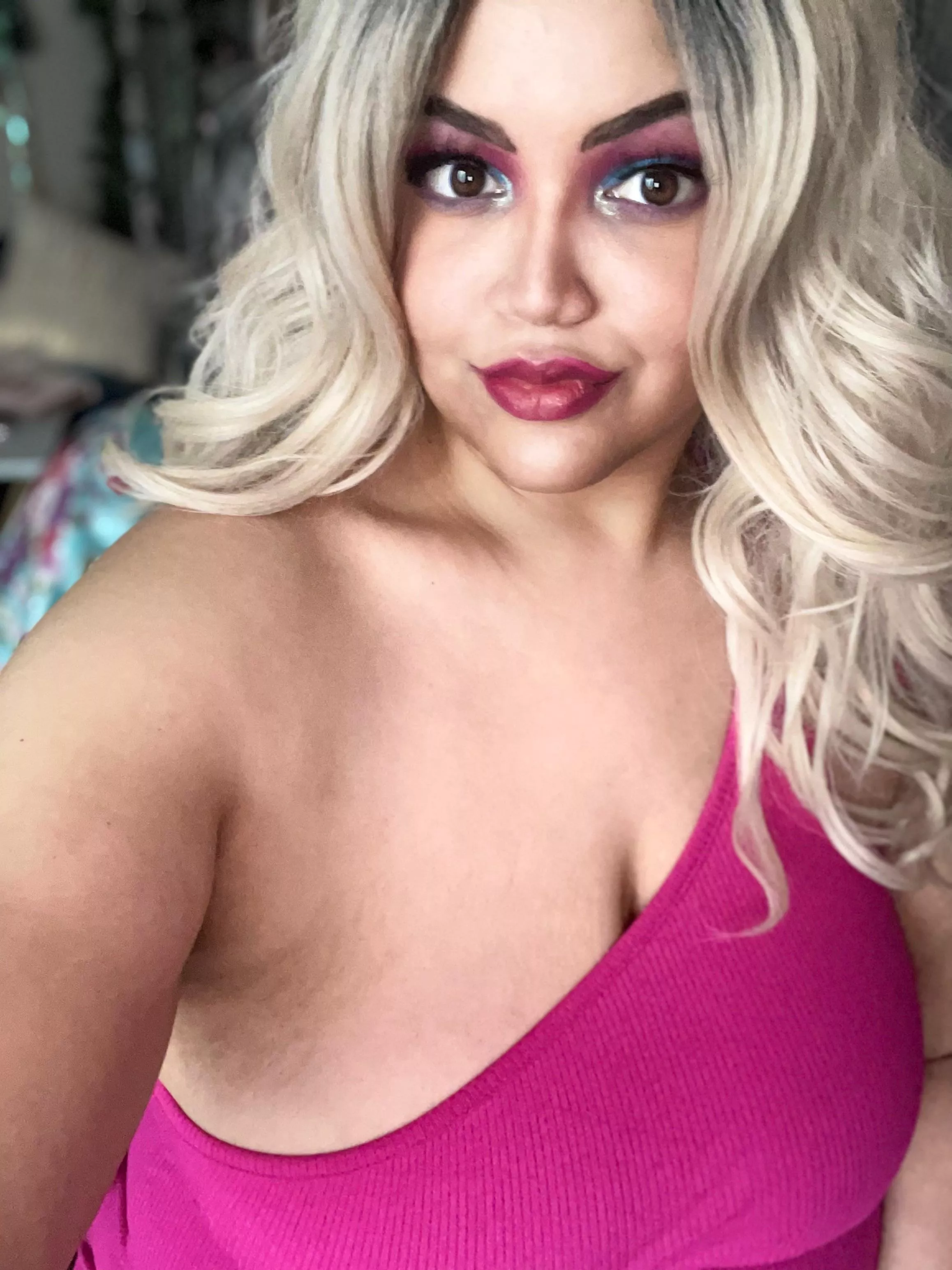 First post! Hope I’m welcomed as I LOVE doing makeup 💄 posted by MandiAmour