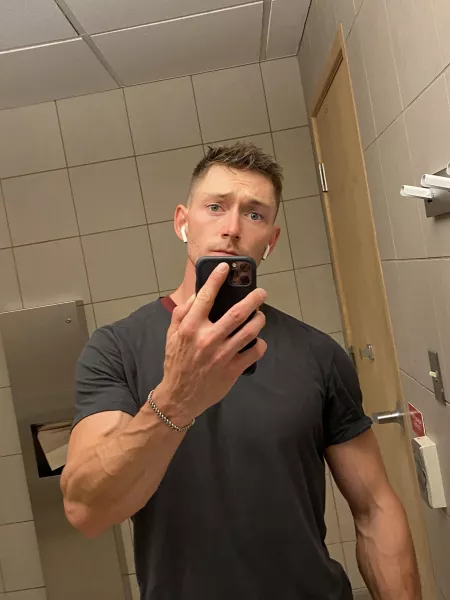 first post in this sub, go easy on me guys by jeffreyvice7