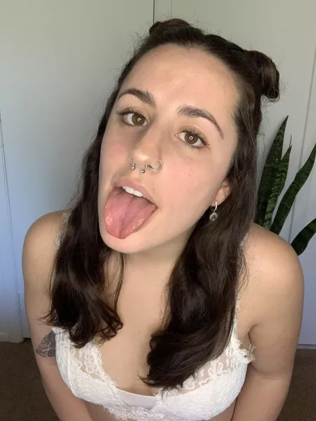 first post 🥺 by _daisie