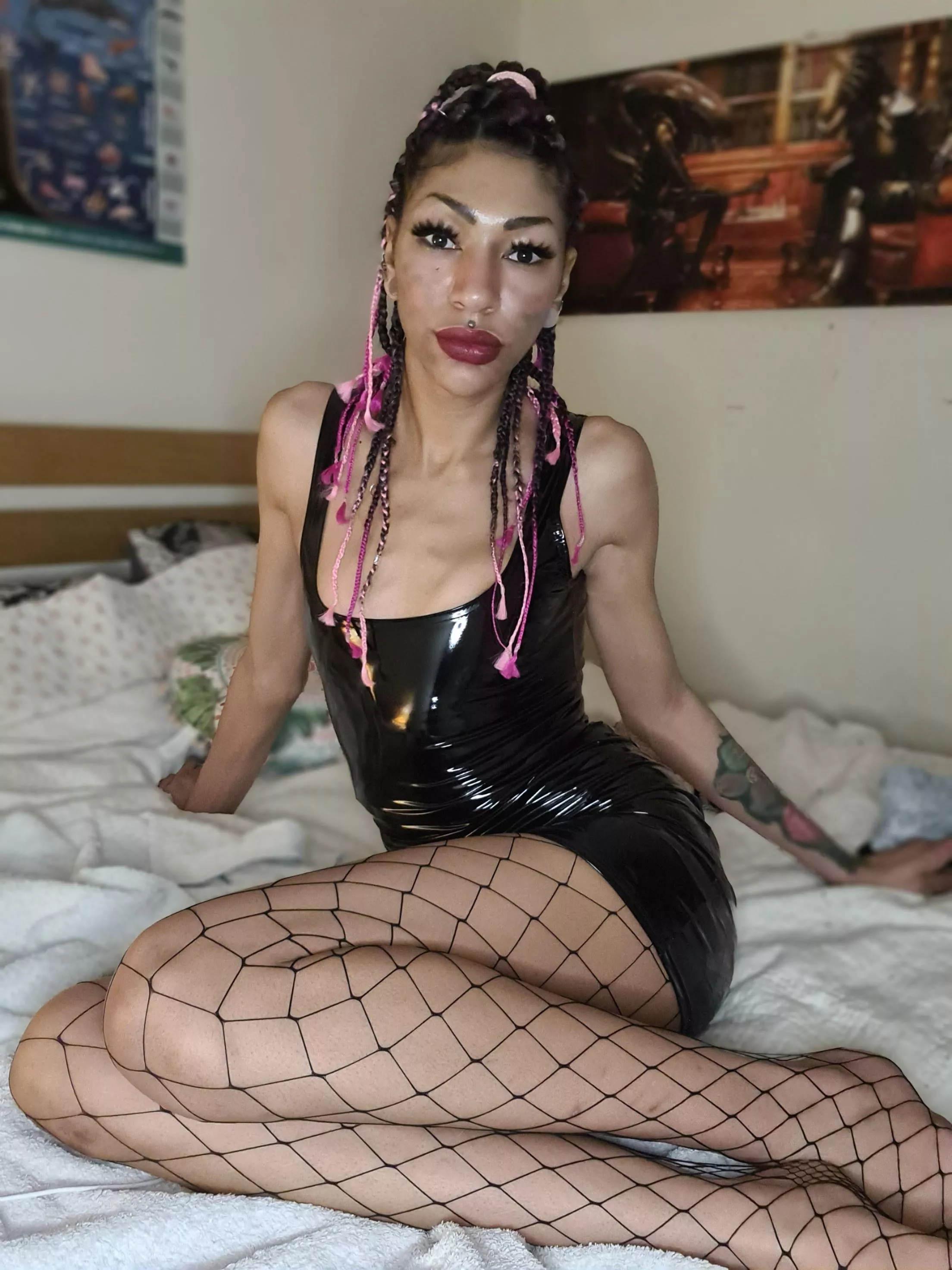 First Post, Neatly folded posted by AmazonianQueenVee