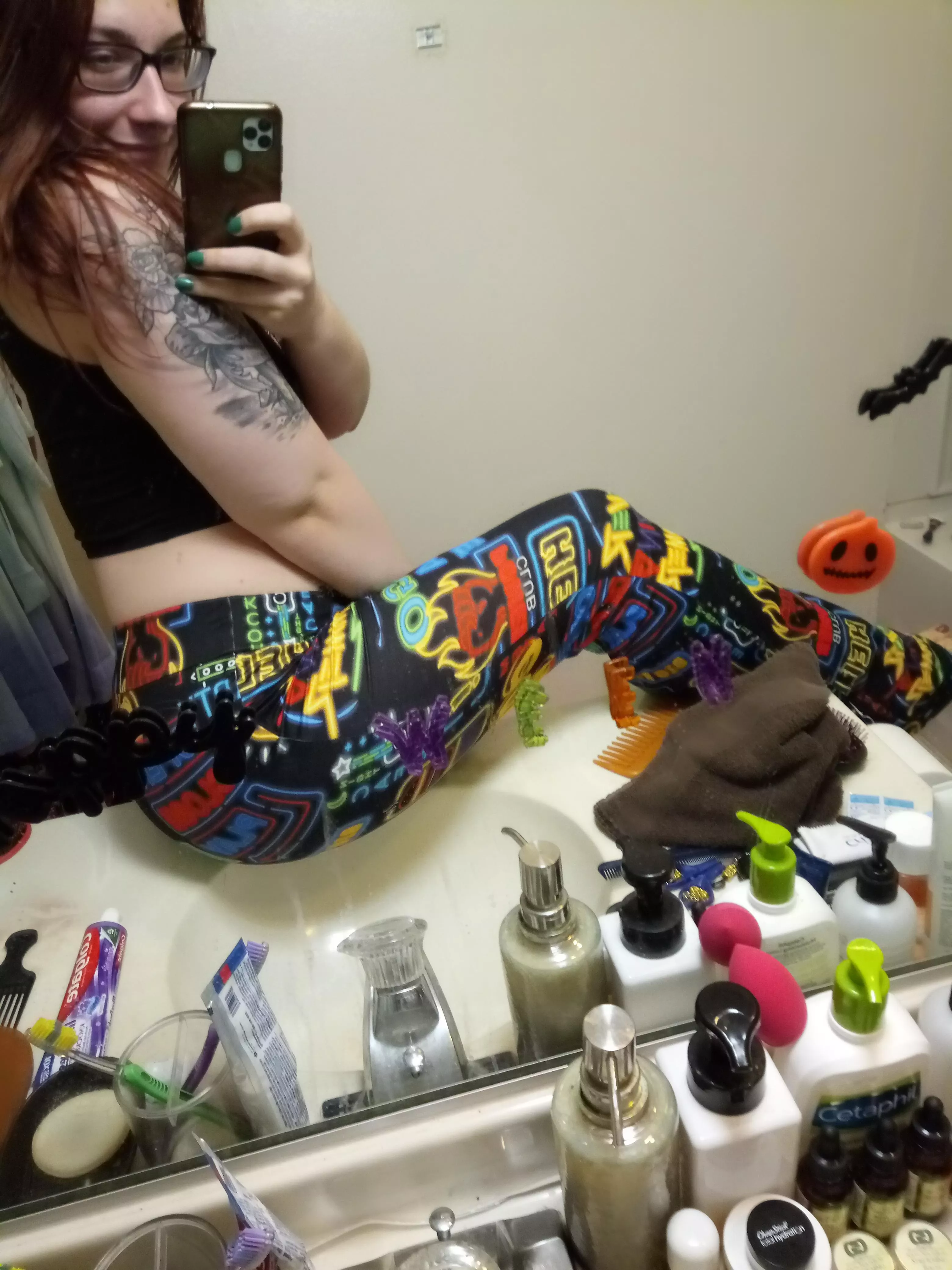 First post ☺️❣️ new pants 😋🌹💟 posted by Fantastic-Skill5156