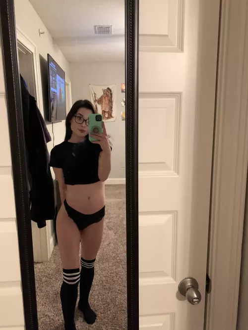 first post on this sub, hope you like it 🖤 by dragonballgag