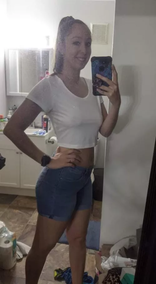 First post that shows a bit of nip. Be nice please! by EducationalDoubt2710