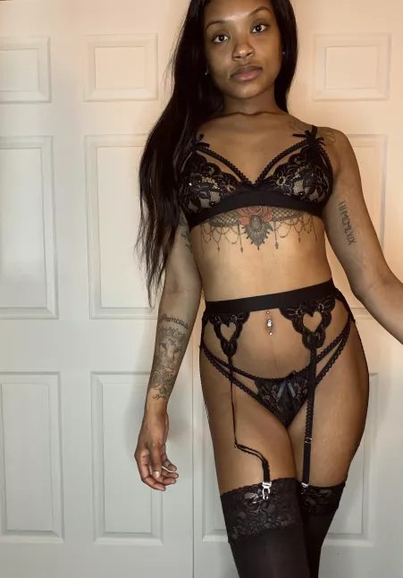 First post to this subreddit, hiii babes 🥰😘 by AmazonDominatrixxx