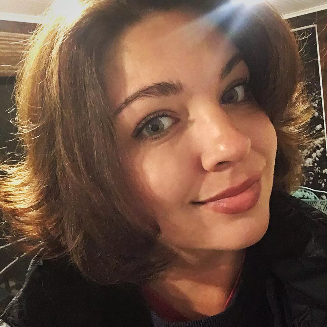 First selfie in a long time from Jessica’s IG posted by michaelc1089