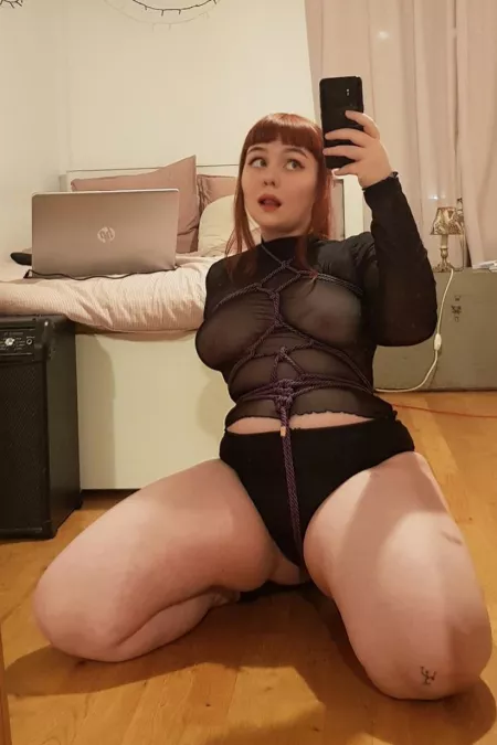 [F]irst self-shibari attempt in a very long while. (Be kind, I'm still learning the ropes!😎) by crenyaa