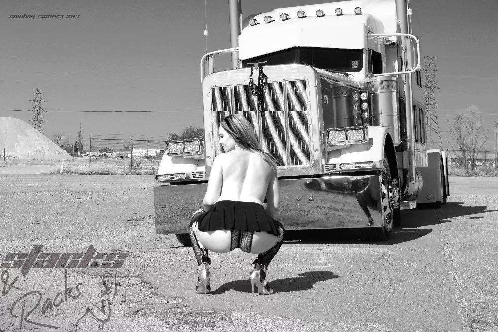 First shoot for the 2022 calendar in the bag 🤙 posted by StacksNRacks307