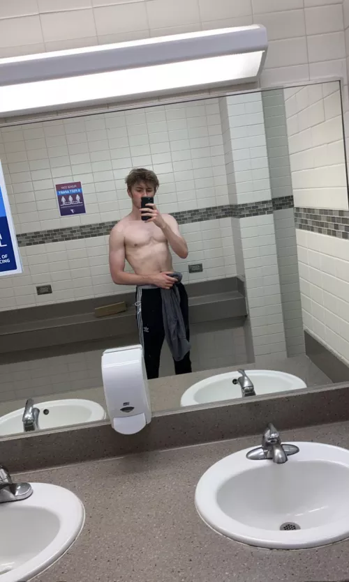 First time back at the gym since covid started 😮‍💨 by Clean-Caterpillar915