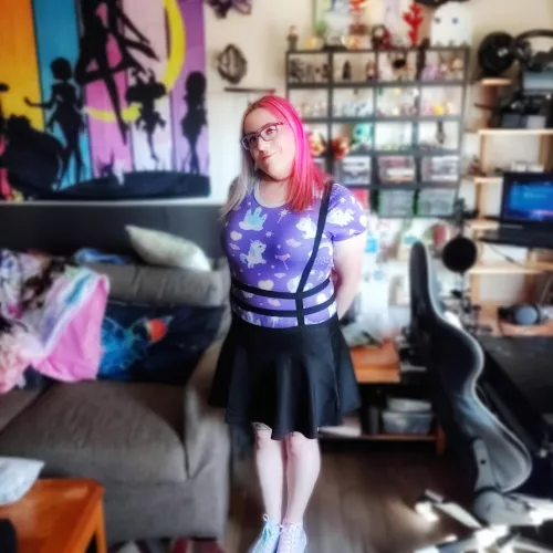 First time going out dressed feminine and I'm feeling really self conscious and vulnerable. Kind words of support please 👉👈 by firkash