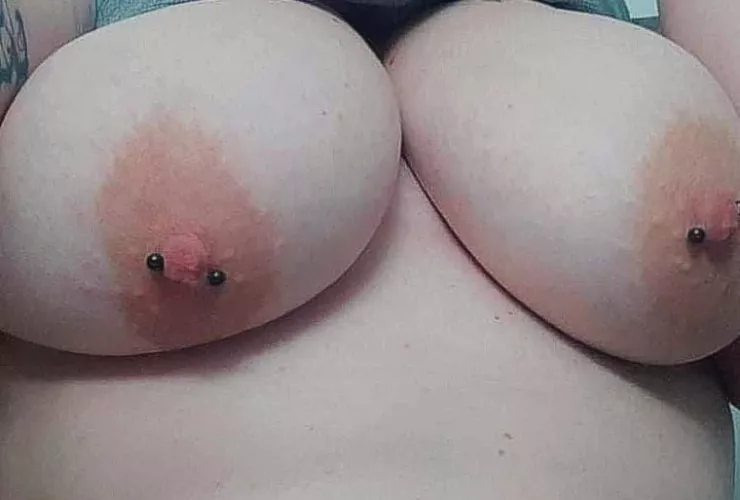 First time here🤎 by Glitt3rg0th