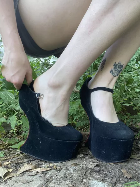 First time here, hope you like it🖤 by SuccubiStella