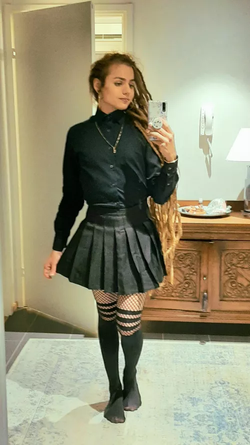 First time out in an actual skirt! Been dancing all night at a local goth club so I'm looking a bit messy :3 Also sorry for the blurry picture by julmuriruhtinas