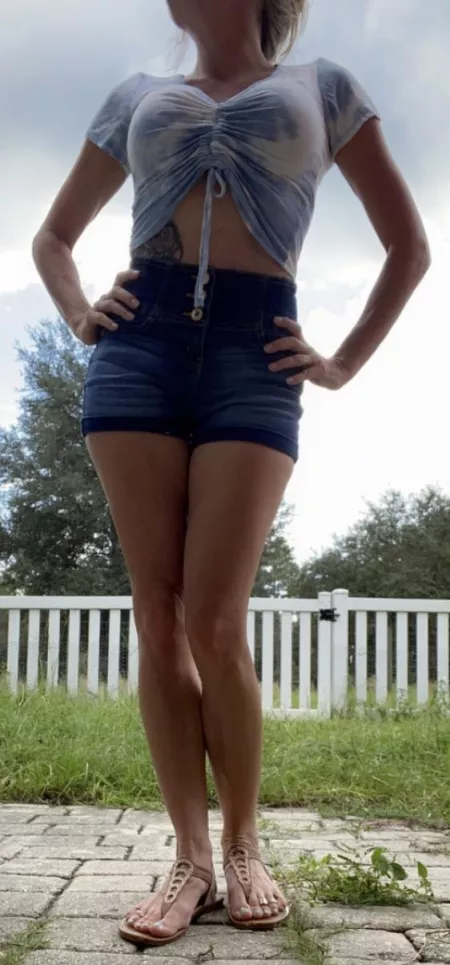 First time poster here…5’2” and dare I say 46 😱 by BunBun-Richmond75