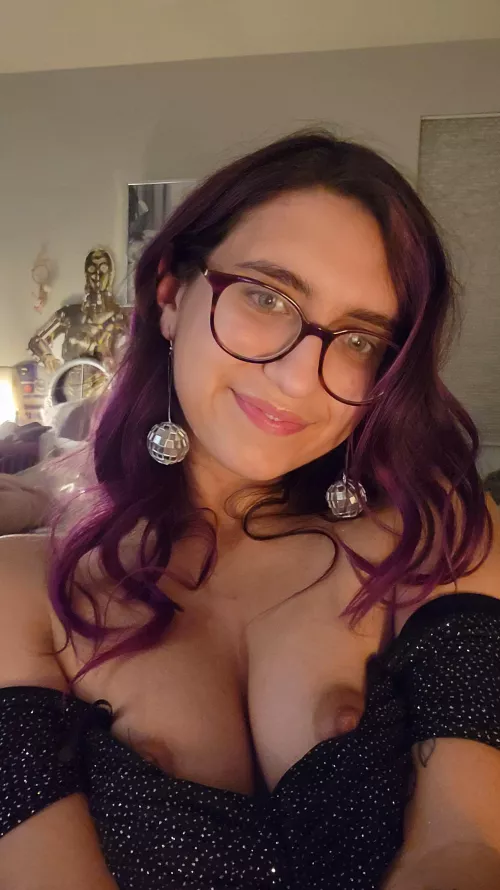 First time posting, but what better way to celebrate 2022! 💞 by anastasialovegood