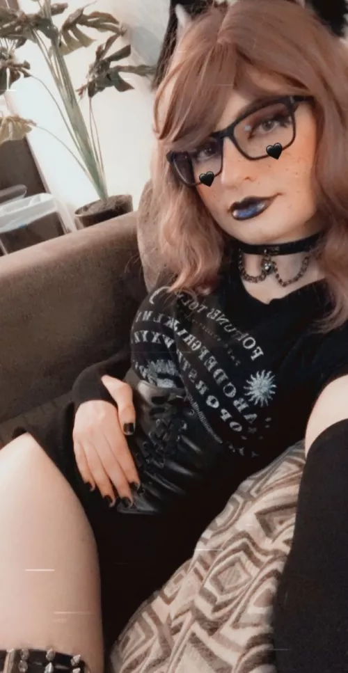 First time posting >~< by _femboy_alt_