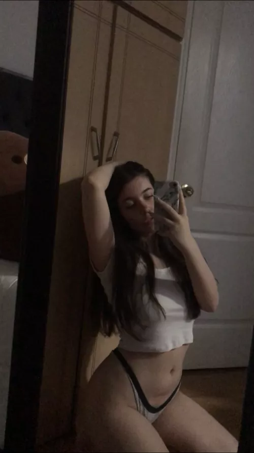 first time posting here... can i send you snaps like this? by kissfromlarisa