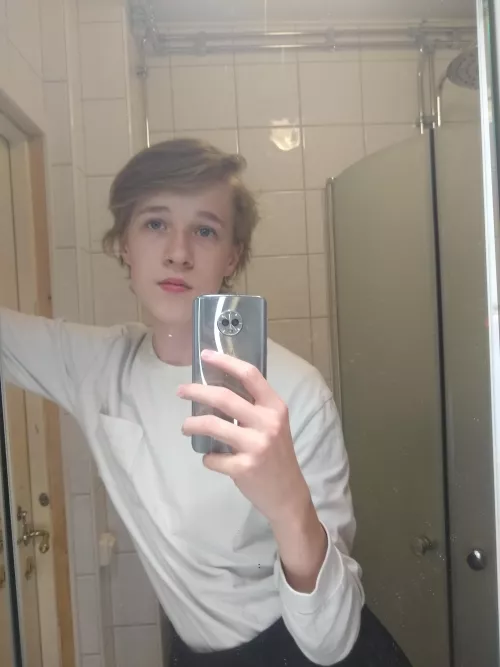 First time posting. How do I look? Be honest. by OneAngryGaymer