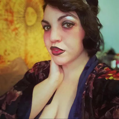 First time posting. I went for more of a 1920’s look on this one. by scarlettsiren7