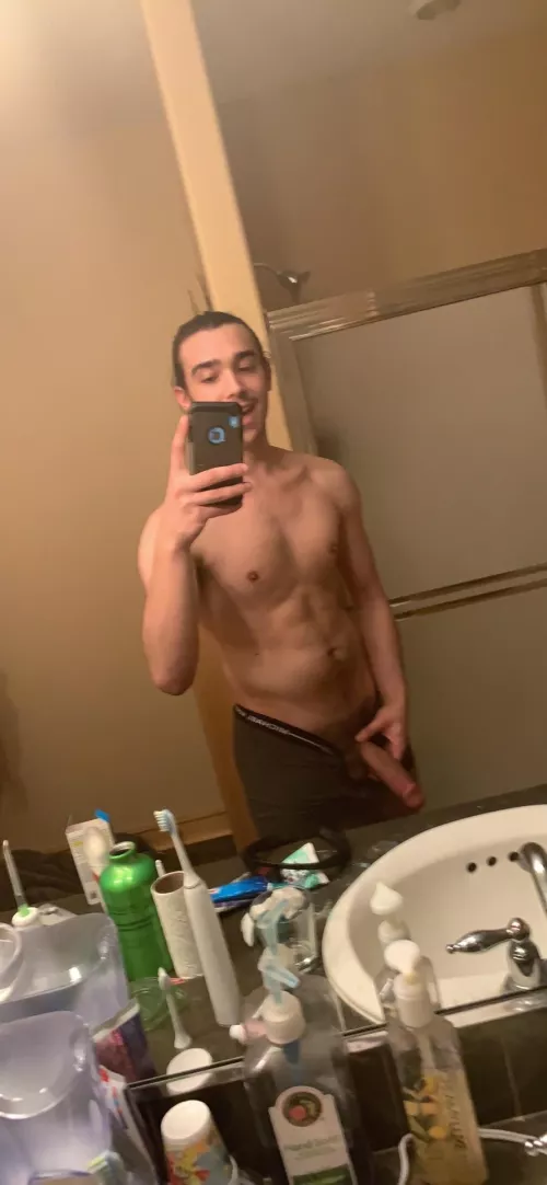 First time posting my face….be nice by virtualnap