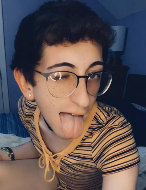 First time really posting my whole face 😕 by Slimboi96