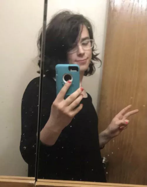 First time showing myself here(I’m actually transgender but I think I fall under Femboys too) by SpoopyTr4ns