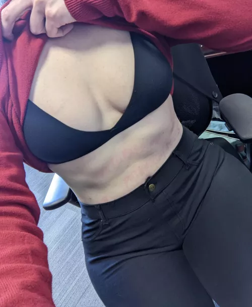 First time teasing Daddy from the office (w/the door open)! Ngl, it got me a little excited 🙈 by l8estthrowaway