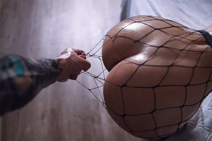 Fishnets by akhinsfw