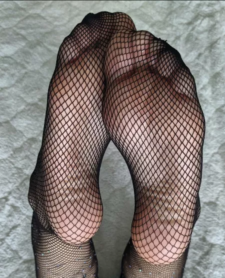 Fishnets and soles anyone by SAQueenfeet