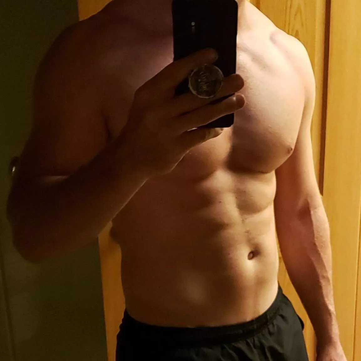 Fit Bull 39 seeking Hotwife near Mattoon or Carbondale Illinois posted by wewiserangers