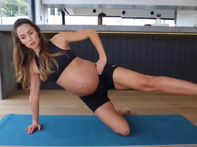 Fit preggo! by Fit-Cheek3998