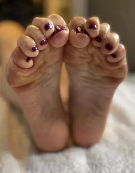 Fit through the hole? by feeto0073