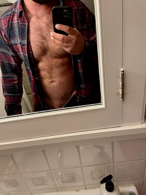 Flannels are a vibe by olyjomu