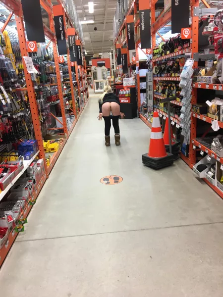 FLASHING my pussy in HOME DEPOT 😈 by xxbebebxx